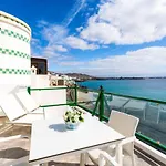 Sea Breeze Ocean View Apartament